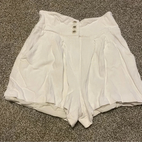 Veronica Beard Alicia High Rise white shorts - Picture 4 of 11